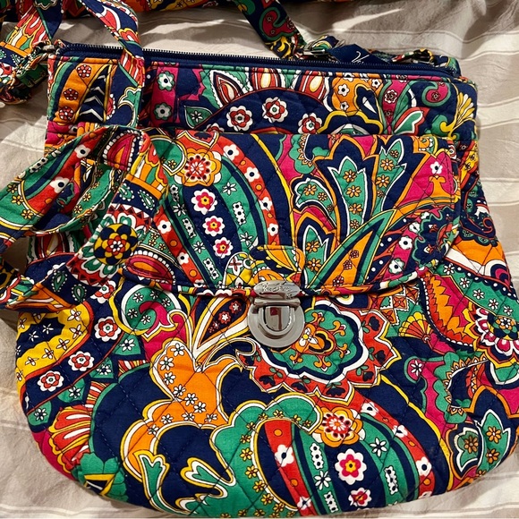 Vera Bradley retired pattern large tote, crossbody, wallet, zippered wristlet - Picture 4 of 5
